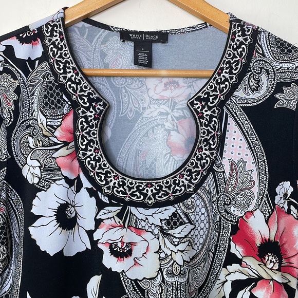 White House Black Market || Horseshoe Neckline Print Tunic - Picture 6 of 17